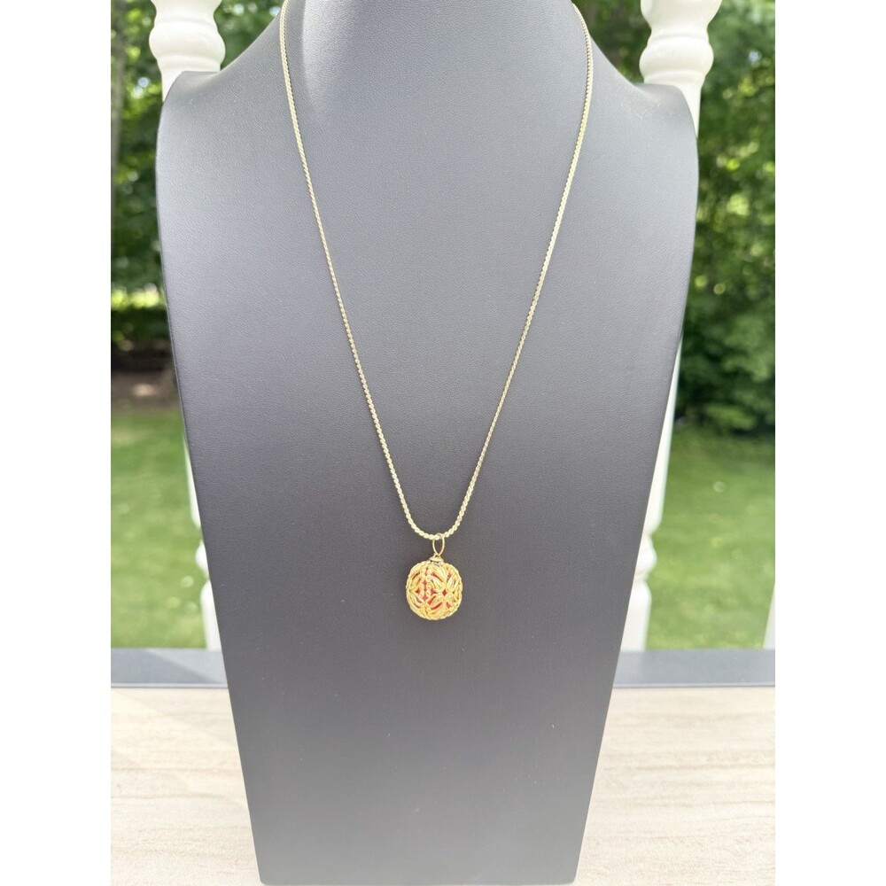 Vintage CITATION signed gold fillagree caged ribbon ornament pendant necklace